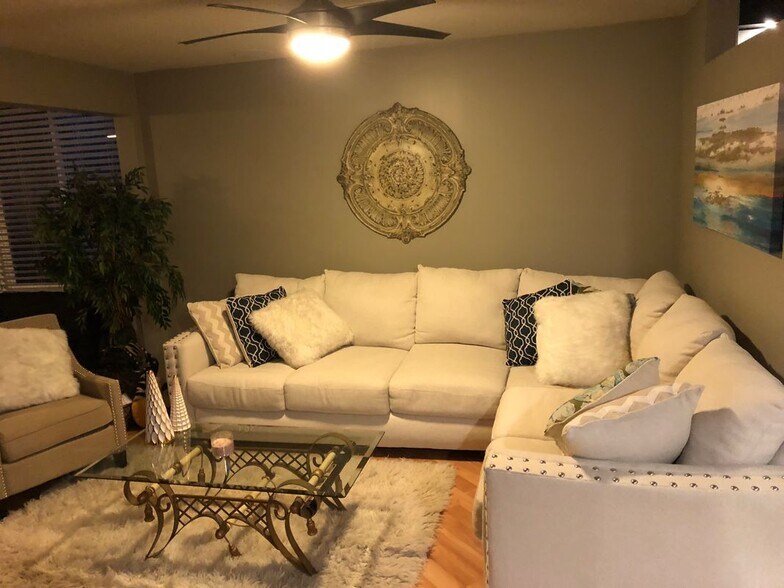 Building Photo - 1800 The Greens Way