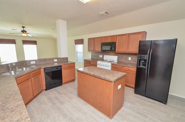 Building Photo - 18135 Sorrell Oaks Cir