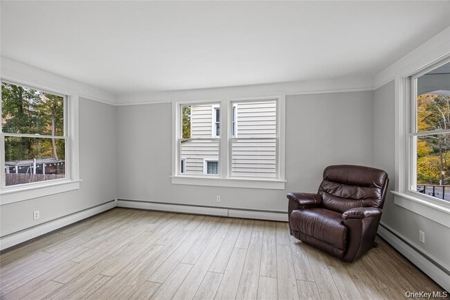 Building Photo - 122 Liberty Ave