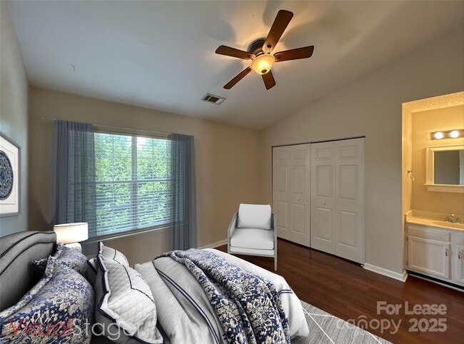 Building Photo - 8258 Golf Ridge Dr
