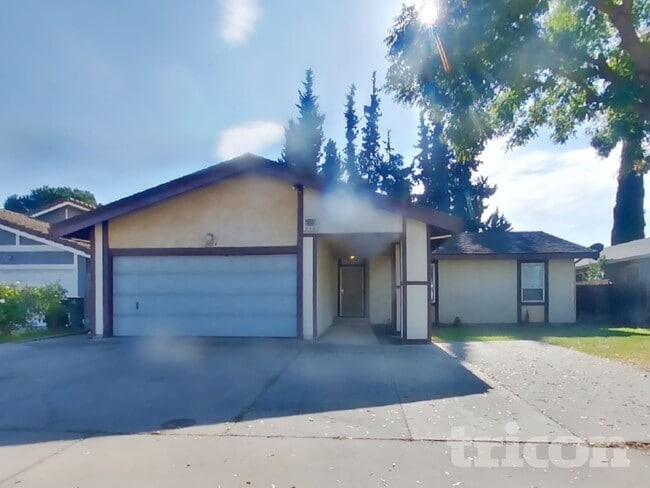 Building Photo - 2024 Bavil Dr