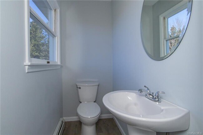 Building Photo - 264 NY-94