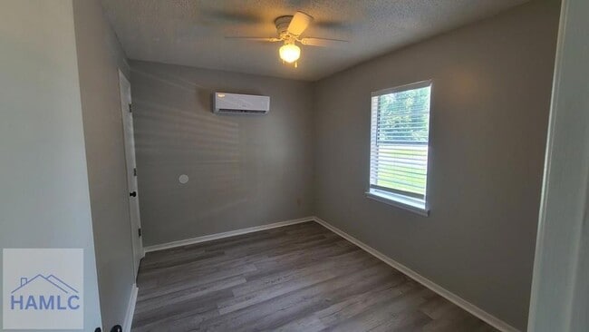 Building Photo - 14 Live Oak Loop