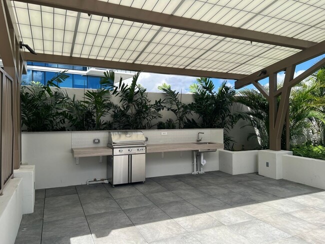 Building Photo - The Park @ Keeaumoku $5,000- 37th Floor, C...