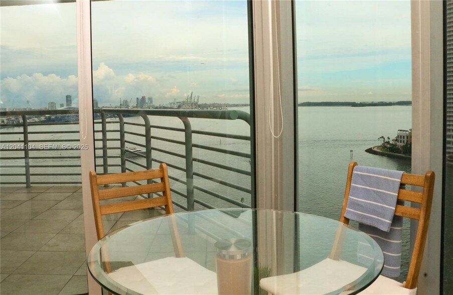Building Photo - 325 S Biscayne Blvd