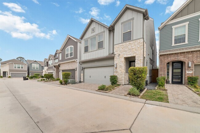 Building Photo - 10974 Swang Link Dr