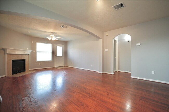 Building Photo - 19114 Yellow Thrush Dr