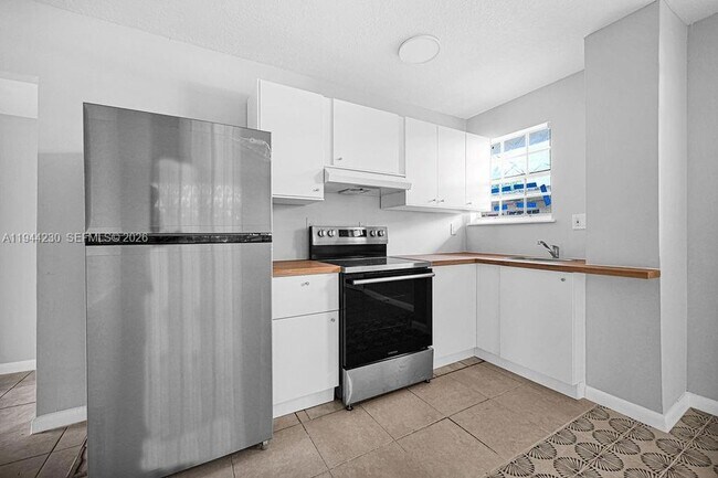 Building Photo - 14180 NW 22nd Ave