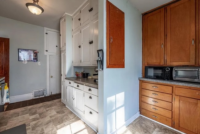 Building Photo - 521 2nd Ave