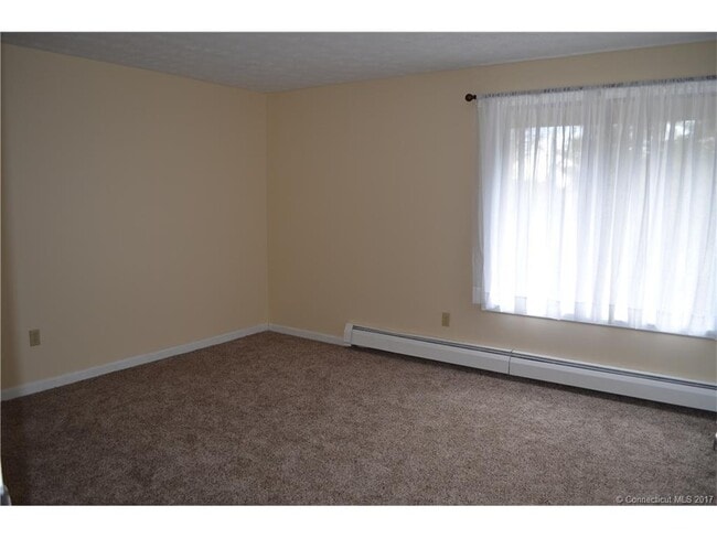 Building Photo - 23 Amato Dr