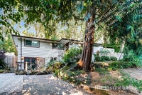Building Photo - 528 N 181st St