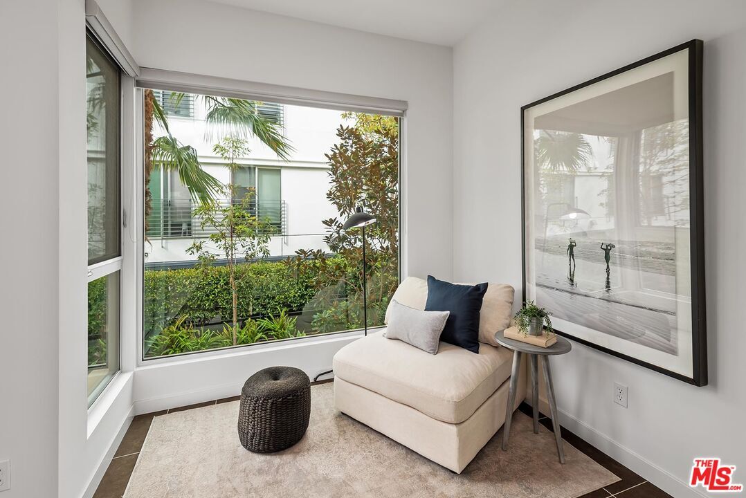 Building Photo - 310 Washington Blvd