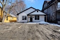 Building Photo - 617 E Locust St