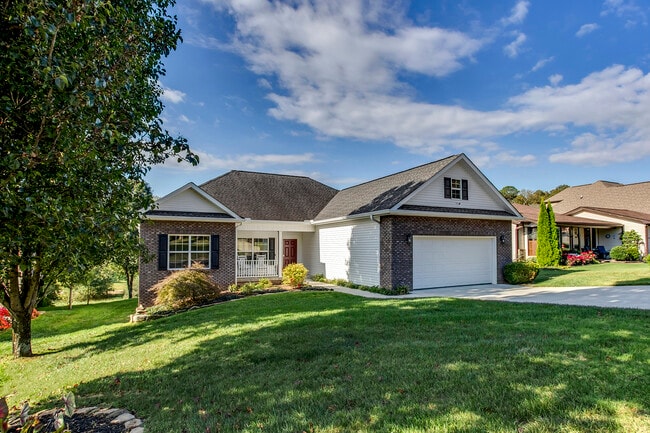 Building Photo - 134 Daleyuhski Way