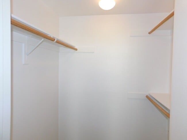 Building Photo - Watermarke Condo 1bed 1 bath