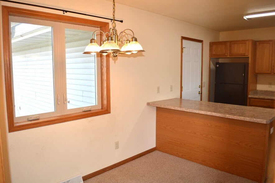 Building Photo - 1121 Union Rd