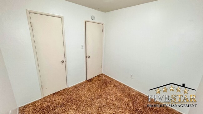 Building Photo - 1424 Gorrill St