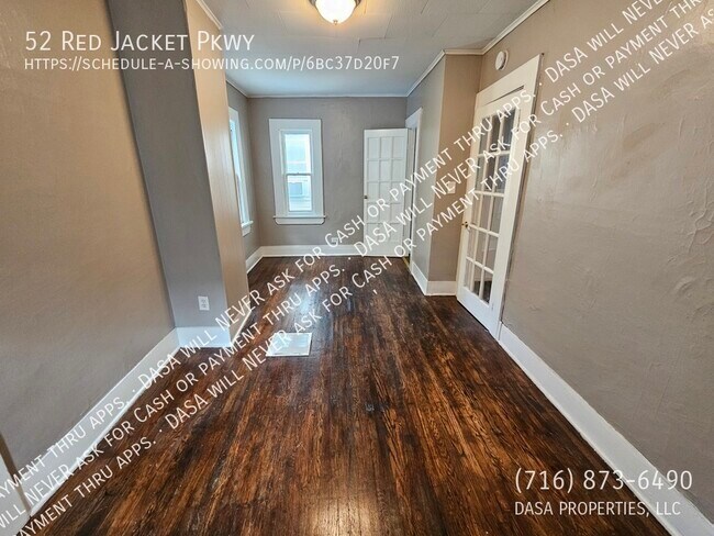 Building Photo - 52 Red Jacket - 4 Bed / 1 Bath