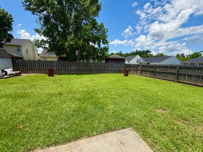 Building Photo - 4 Bedroom 2.5 Bath House in Quail Hill Goo...