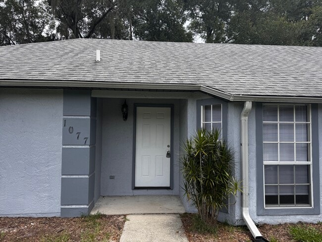 Primary Photo - 1077 Shady Hollow Dr