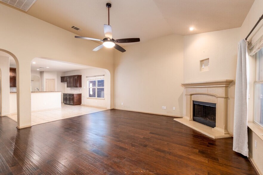 Building Photo - 4505 Shagbark Dr
