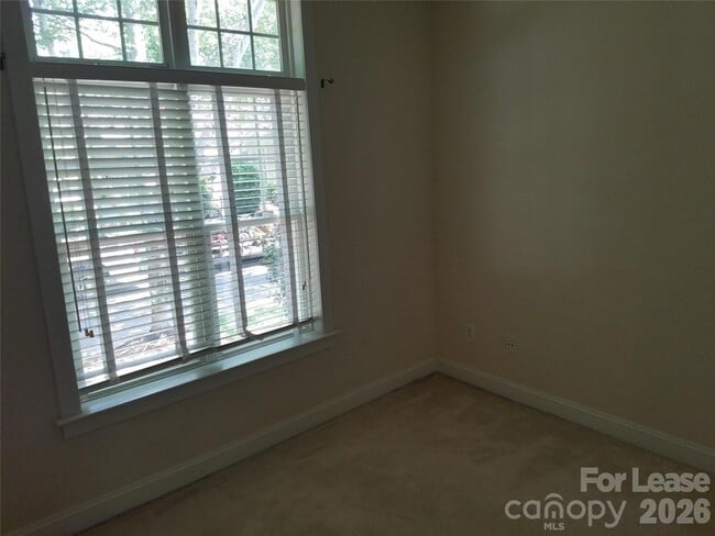 Building Photo - 11355 Deer Ridge Ln