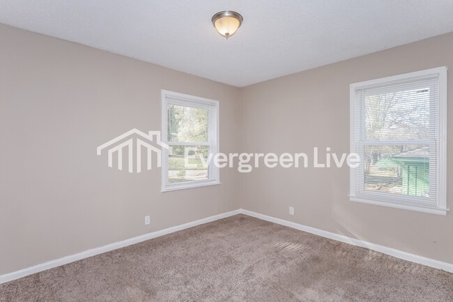 Building Photo - 1456 Rolling Hills Dr