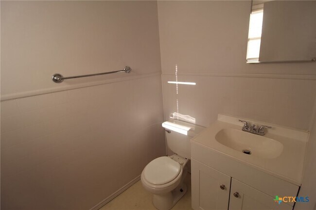 Building Photo - 508 Mary St