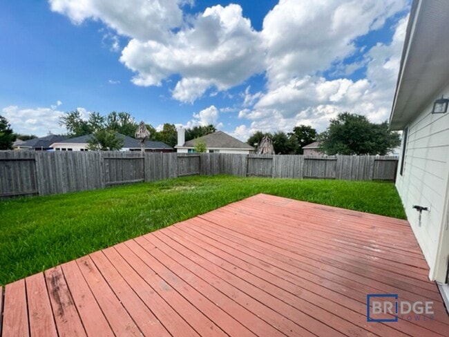 Building Photo - 13560 Lake Breeze Ln