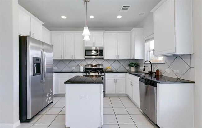 Building Photo - 14212 Canyon Trail