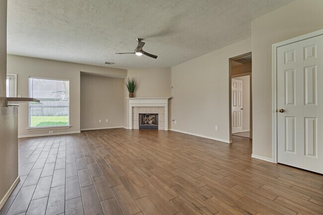 Building Photo - 6403 Sagewalk Ct