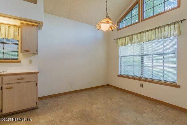 Building Photo - 3619 Bridgewood Dr