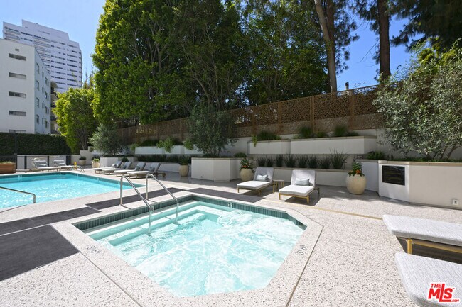 Building Photo - 10601 Wilshire Blvd