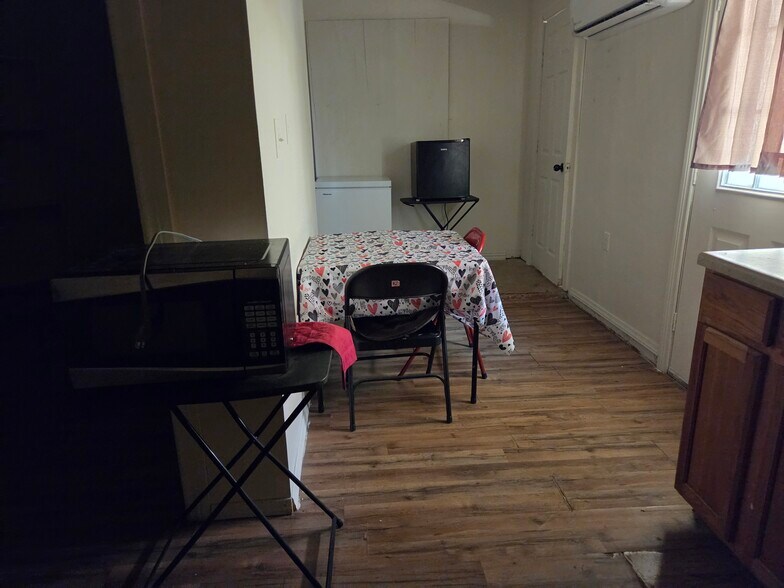 Building Photo - 2040 Lima Loop