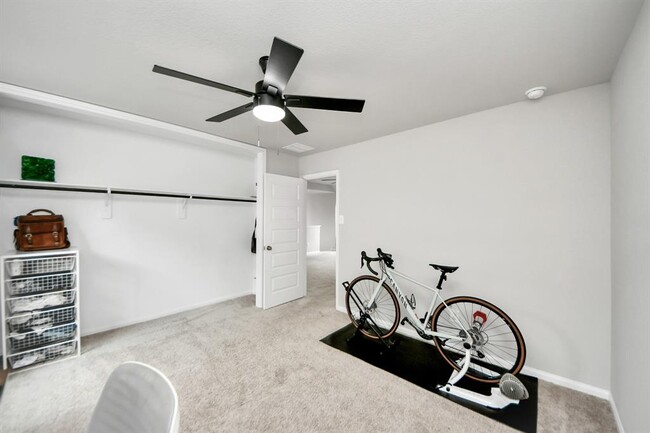 Building Photo - 2473 Carp Dr