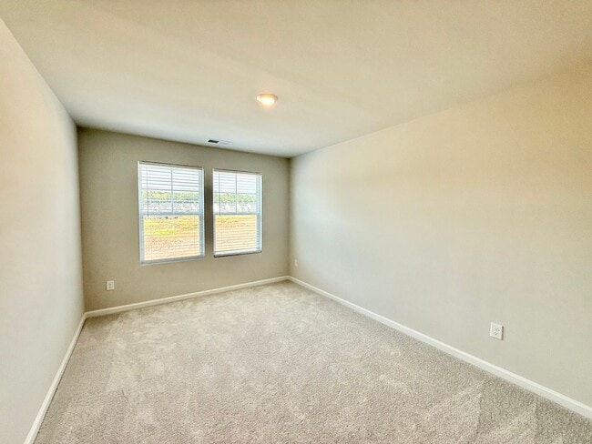 Building Photo - New Construction 3BD, 2.5BA Durham Townhom...