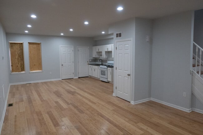 Building Photo - 2857 W Garrison Ave