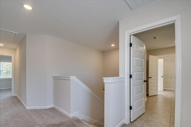 Building Photo - 5123 Huntley Trl