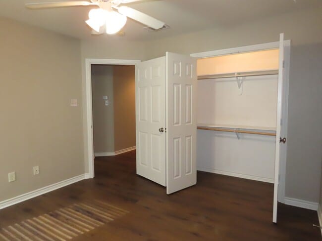 Building Photo - Stunning South Tyler 4-Bedroom, 2-Story Home W/ Downstairs Primary Room: Features Fresh Paint and...