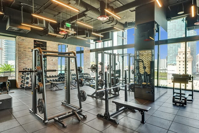 Building Photo - 398 NE 5th St