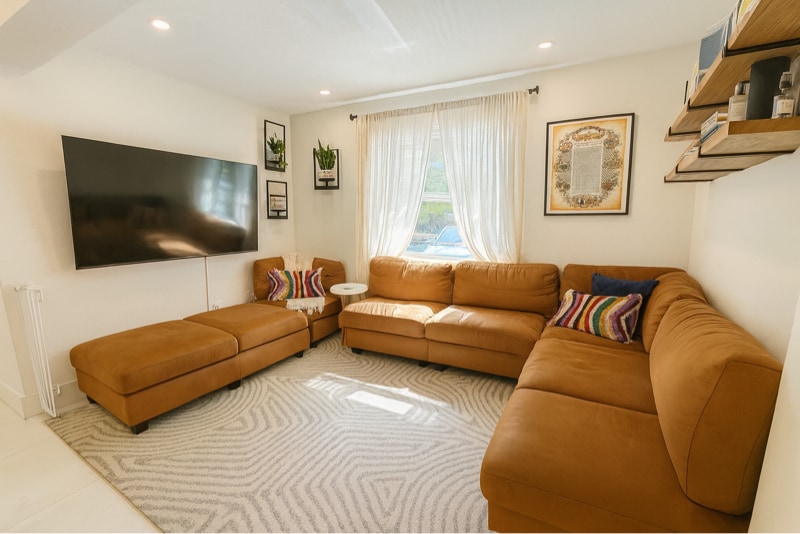 Building Photo - 2395 NE 184th Terrace