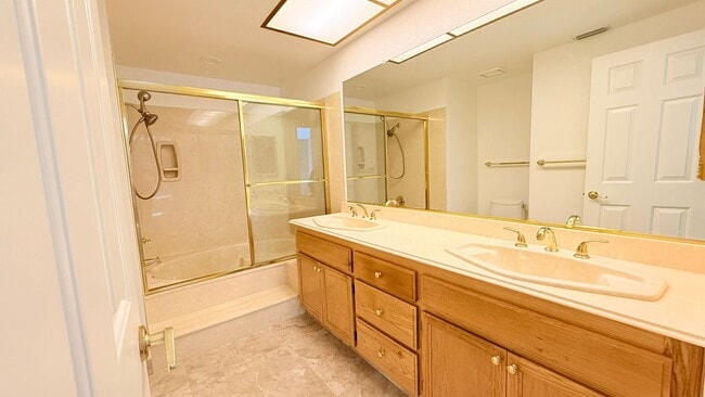 Building Photo - Charming and Move-in Ready 3BD/2.5BA, Two-Story Townhouse in Miravilla at Gale Ranch, San Ramon- ...