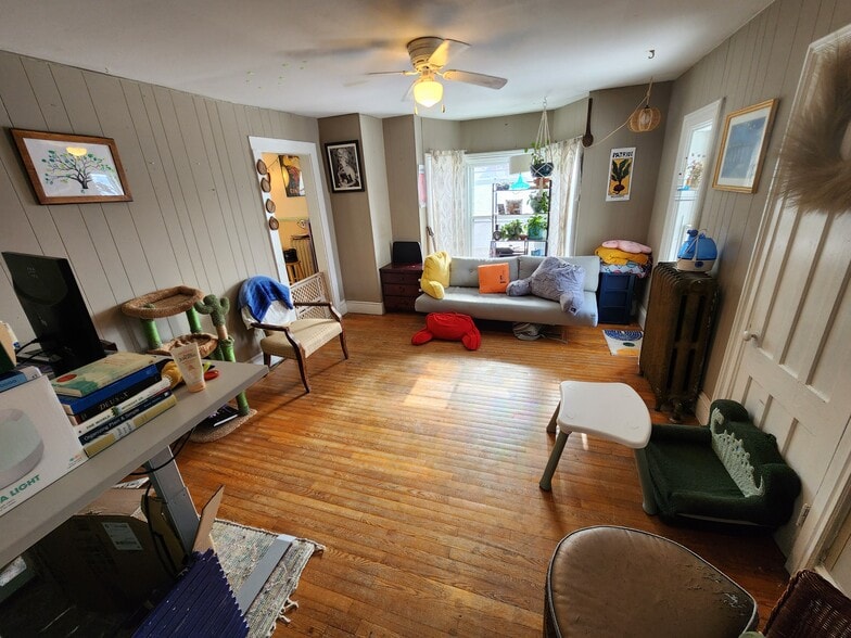 Building Photo - 109 High St