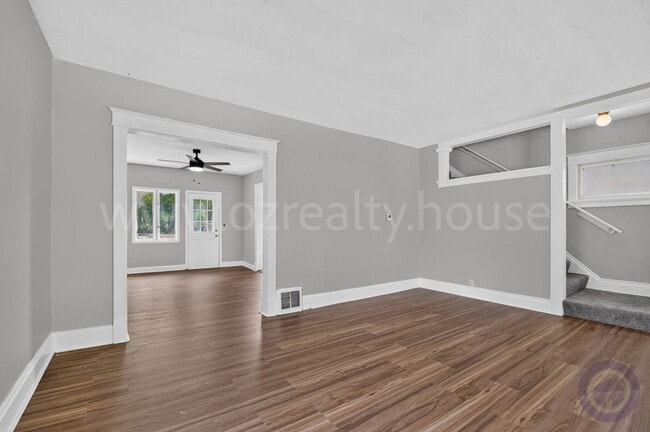 Building Photo - 1023 Shadowlawn Dr