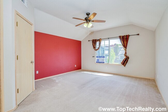 Building Photo - Charming 3 BD* 2.5 BTH Single Family Home In Deerfield Neighborhood! Great Location & Quiet Neigh...