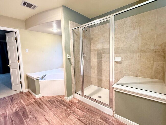 Building Photo - 3916 Bonnie Ln