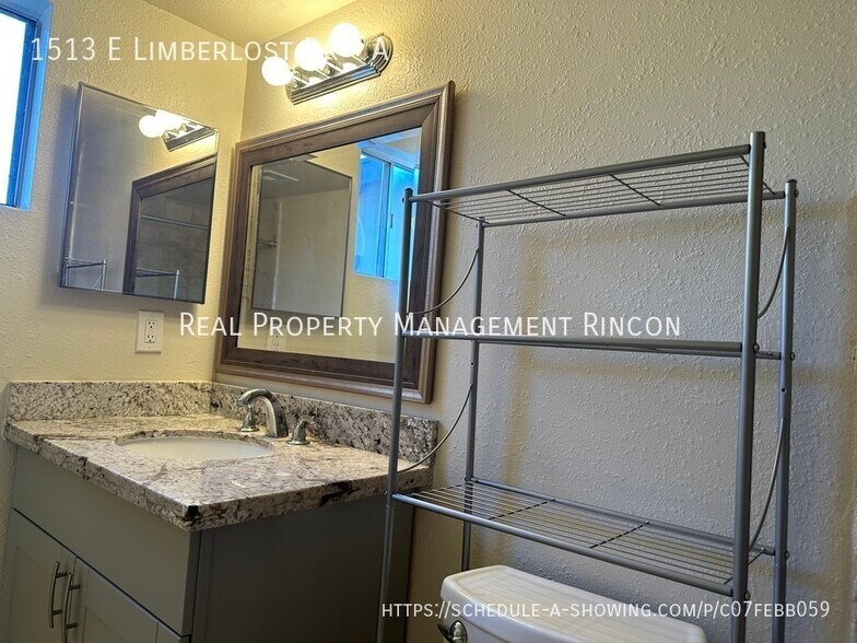 Building Photo - 1513 E Limberlost Dr
