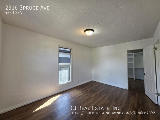 Building Photo - 2316 Spruce Ave