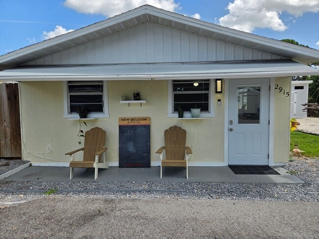 Building Photo - 2915 36th Ave W