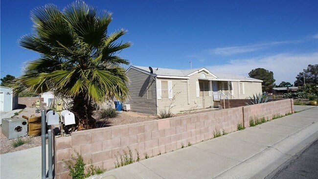 Building Photo - 6124 Castle Gardens Ave